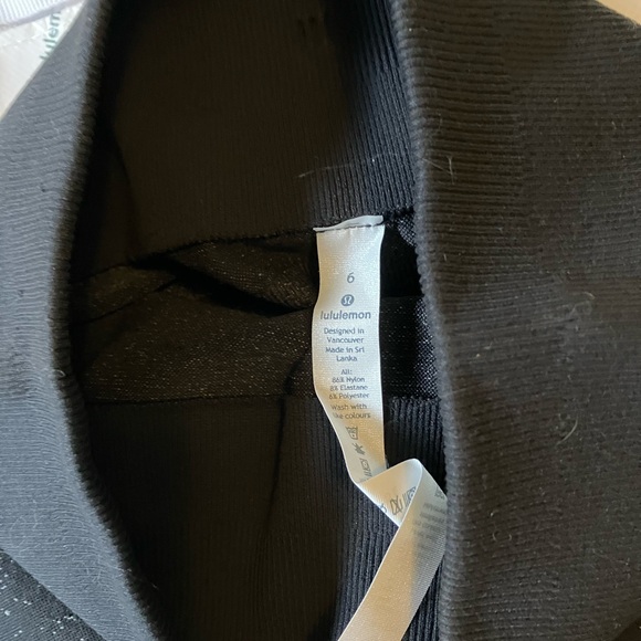 NWT Lululemon Ebb To Flow 7/8 Tight *Fleck, Sz 6, Black/White - Picture 4 of 7